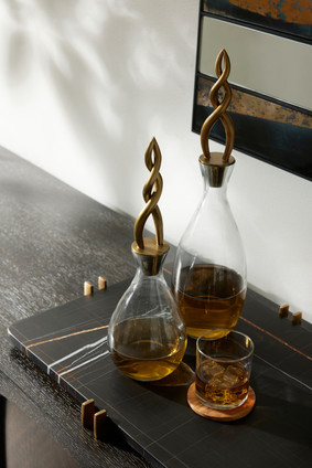 Elixir Decanters, Set of 2 (ARI12) Elixir Decanters, Set of 2 (ARI12)