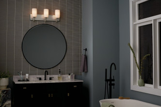 Solia Three Light Bath (55163PN)