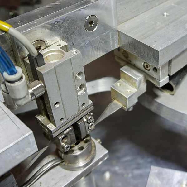 3columnbanner.jpg automated preroll machine blade