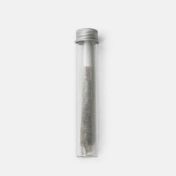 silver-cap-glass-pre-roll-tube-labeled-premium-packaging-600px.jpg