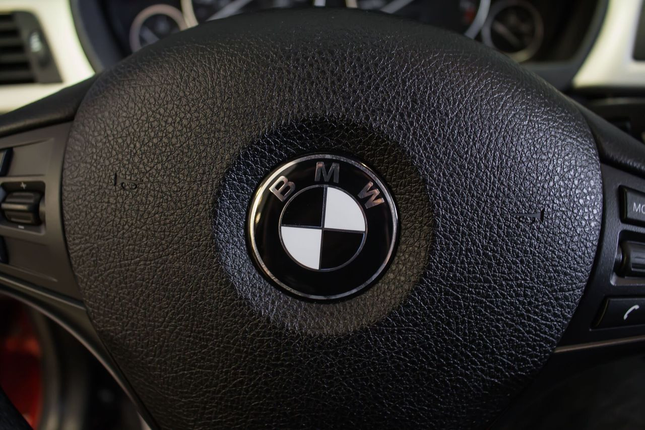 Zegenen vasthoudend Taiko buik BMW Roundel UNIVERSAL Emblem Overlays Universal Kit | ALL BMW MODELS -  Premium Auto Styling