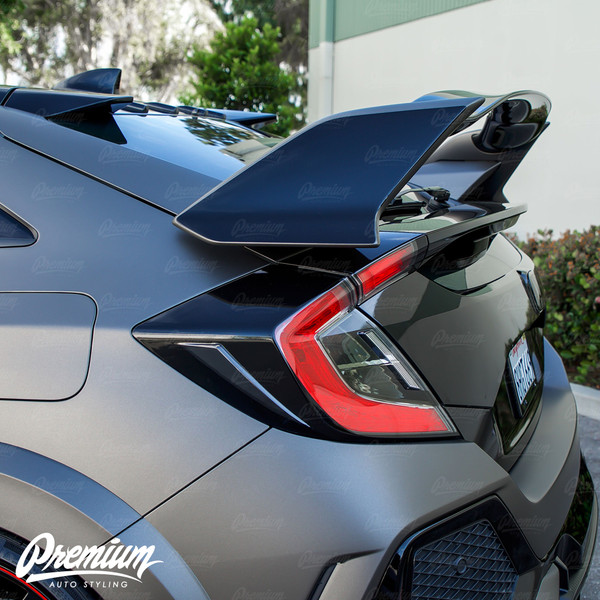 BlackoutTail Light Deck (20162019 Civic Hatchback) Premium Auto Styling