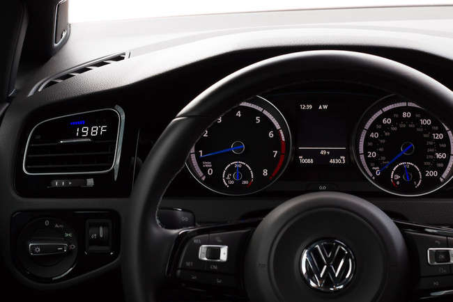 P3 V3 OBD2 - VW Mk7 / Mk7.5 Gauge