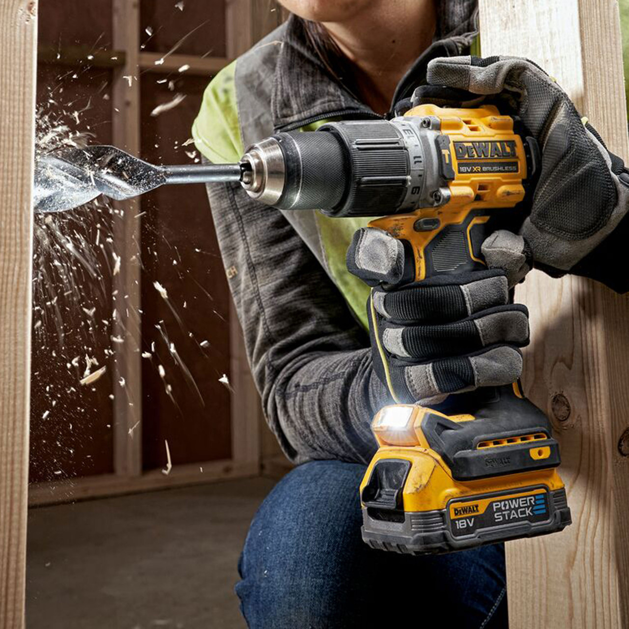 Dewalt 18v drill 2025 with 2 batteries