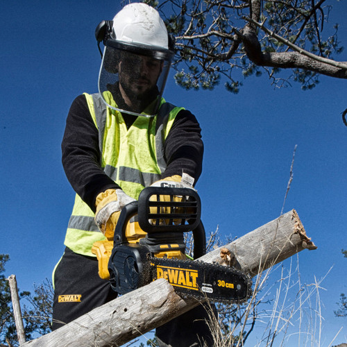 Dewalt DCM565P1 18V XR Chainsaw 30cm (1 x 5.0Ah Battery)