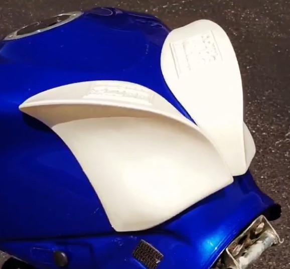 06-10 Suzuki GSXR 600/750 & 07-16 GSXR1000 Two-piece MonkeyGripps