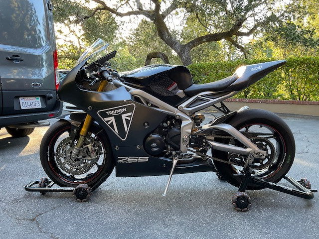 アクセサリー Triumph Motorcycle Monographs 13+ Gen3 Triumph Daytona 675, 765 & Speed Triple 
