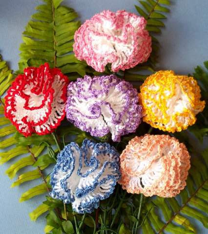 CMPATC009 Crocheted Carnations