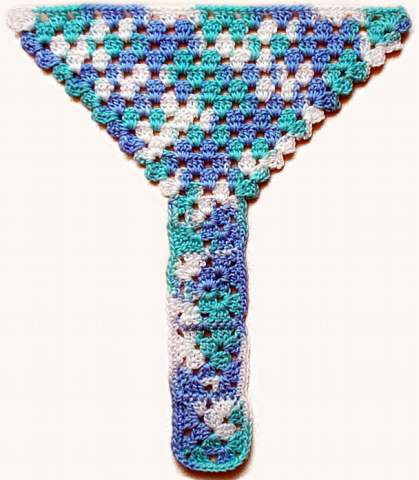 CMPATC032 - Granny Square Towel Topper