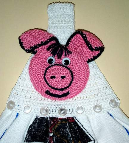 CMPATC034 - Pig Towel Topper