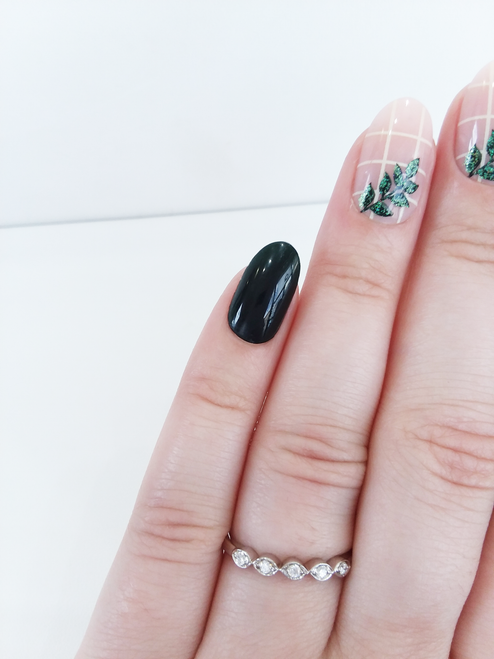 14K White Gold 5 Stone Diamond Band