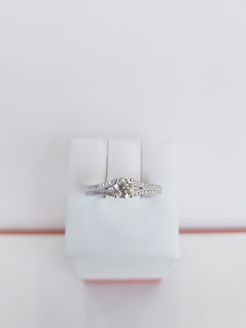 18K White Gold Diamond Engagement Ring 