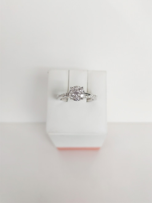14K White Gold Diamond Cluster Engagement Ring 0.40 DTW