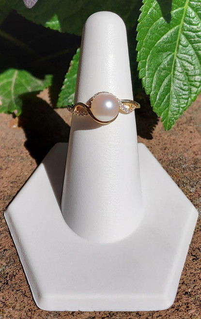 14K Yellow Gold Pearl Ring w/ Diamond Swirl Halo