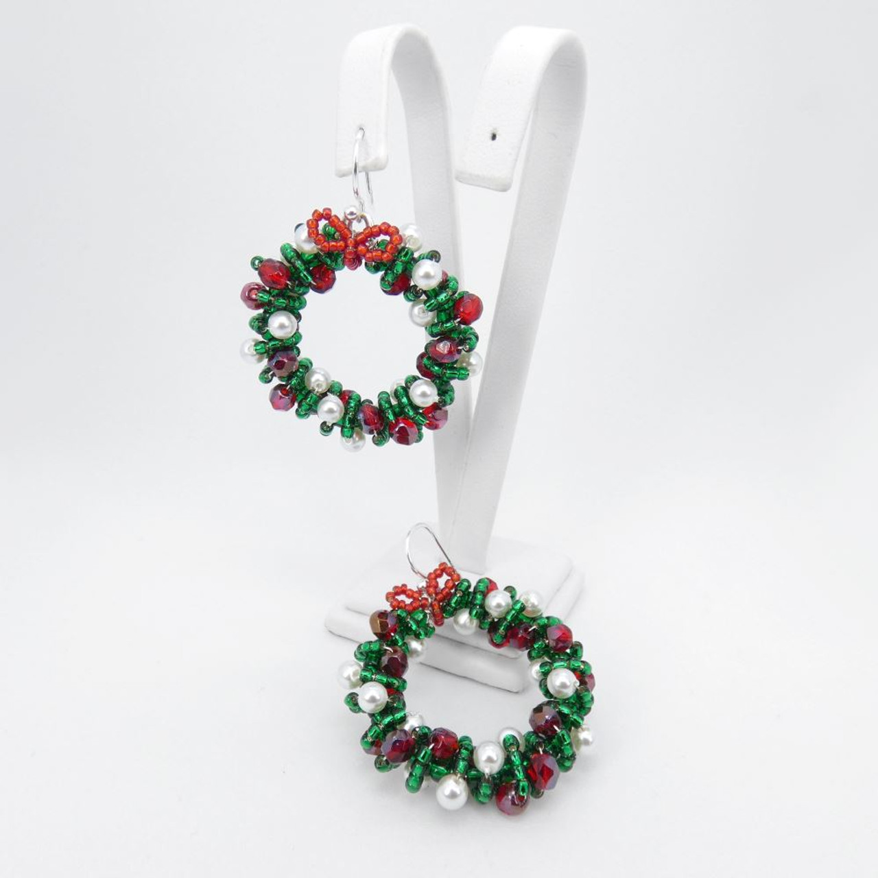 Mini Bead Wreath Gift Toppers — ISOSCELLA