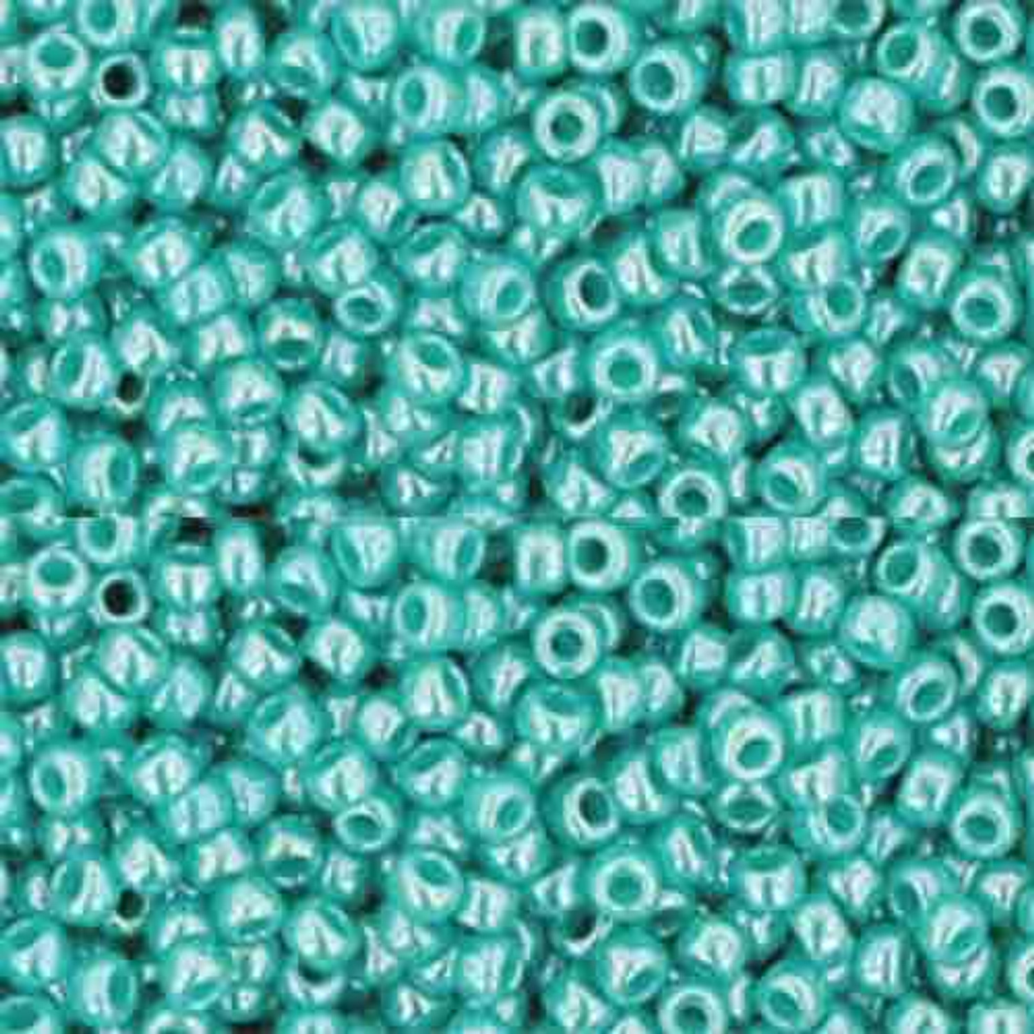 サトーズ Toho Round Seed Beads SIZE-11 #132 OPAQUE LUSTERED TURQUOISE