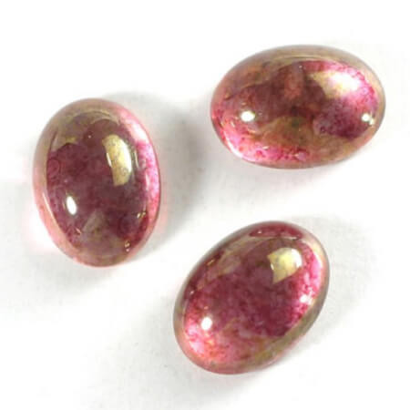 Cabochon Ovale En Topaze Mystique Arc-en-Ciel – 12.60 Carats – Pierre Naturelle Traitée
