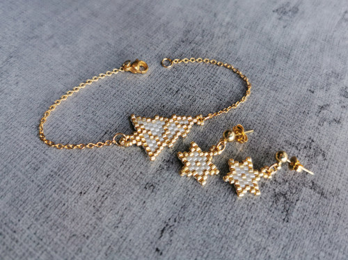 How to Shop for Beading and Jewelry Supplies Online