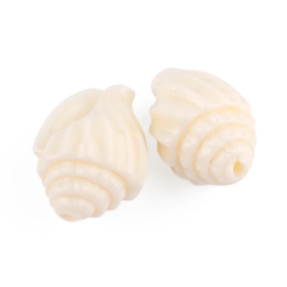 Conch Shell Imitation Coral Beads 17.5mm Beige