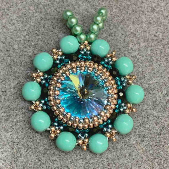 Daybreak 18mm Rivoli Pendant Tutorial by Orchid and Opal