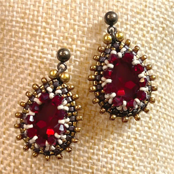 Reflections Tear Drop Earrings Tutorial by Bronzepony