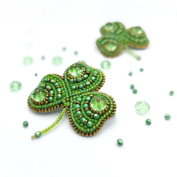 Toho ROUND 11/0 Seed Beads JONQUIL SHAMROCK LINED example pic