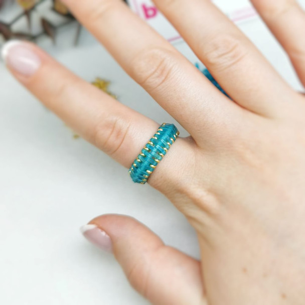 Rich Sea Witch Quarter Tila Ring - Beading Project