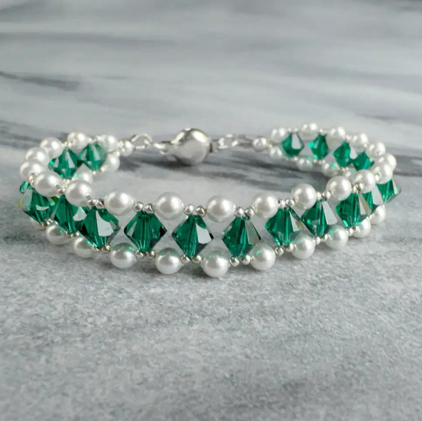 4mmCRYSTAL MOONLIGHT PEARL Swarovski Crystal Pearls Round example