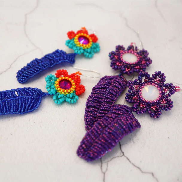 Scarlet Macaw Online Workshop by Chloe of PinkHot Jewellery