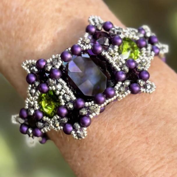 Empress Bow Beading DIY Tutorial