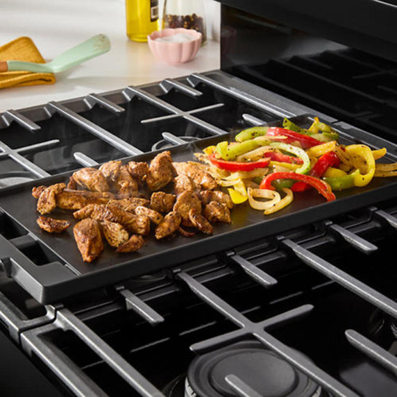 Whirlpool® 30-inch Gas Range with Air Fry and Air Baking, Self Cleaning, Rapid Preheat 5.0 CuFt Capacity WFGS5030RB