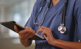 3 Ways a Medical Tablet Cart Can Improve Patient Care