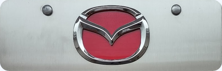 Mazda  Logo Rojo  Tablilla  Mini 3D.
