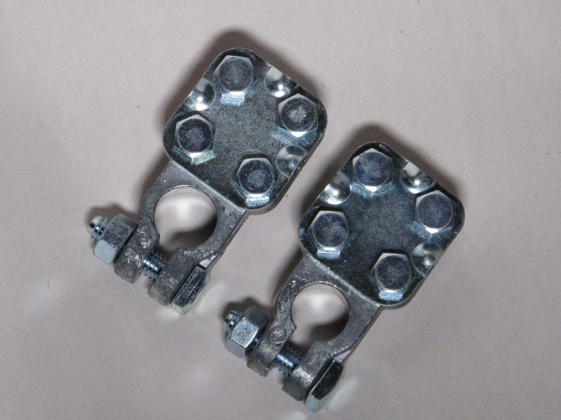 QuickCable Heavy Duty Battery Terminal 3Way Top Post Connectors Pos