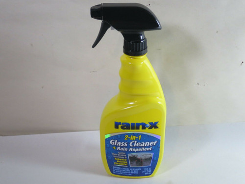 Rain-X 5071268 2-In-1 Glass Cleaner + Glass Repellent  23oz.