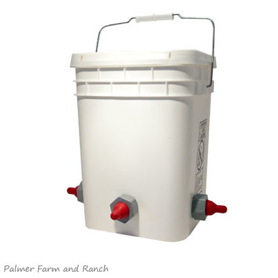 4 GAL LAMB PAIL W/3 NIPPLES, WHITE