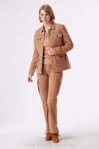 DAPPER IN THE DESERT
Western workwear jackets hold a special place in our hearts, and this one is no different. Featuring our very own DDR Trading Post embroidery on the back and a ton of pockets and studwork on the front, it's practical meets pretty! We can't wait to wear it everywhere and anywhere.
color: desert
content: 100% goat suede
embellishments: beading, embroidery
fit: relaxed
style number: C3292
collection: Monument Valley DAPPER IN THE DESERT
Western workwear jackets hold a special place in our hearts, and this one is no different. Featuring our very own DDR Trading Post embroidery on the back and a ton of pockets and studwork on the front, it's practical meets pretty! We can't wait to wear it everywhere and anywhere.
color: desert
content: 100% goat suede
embellishments: beading, embroidery
fit: relaxed
style number: C3292
collection: Monument Valley
