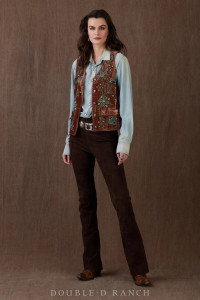 CLASSIC SHAPE, WHOLE NEW STYLE
This beauty is one of our ‘boundary pushers’ from the Wide Open Trails collection, experimenting with the novel aesthetic of a velvet vest. The luxurious fabric in a cool ‘copper penny’ hue is complemented by beautifully beaded florals and some subtle studding, finished with custom concho buttons. So easy to add some luxurious flair to anything from a denim workshirt to a LBD.
color: copper penny
content: 65% viscose, 35% silk
embellishments: beading, custom DD button
size: S, M
fit: classic fit vest, length top of hip
style number: V1039
collection: Wide Open Trails CLASSIC SHAPE, WHOLE NEW STYLE
This beauty is one of our ‘boundary pushers’ from the Wide Open Trails collection, experimenting with the novel aesthetic of a velvet vest. The luxurious fabric in a cool ‘copper penny’ hue is complemented by beautifully beaded florals and some subtle studding, finished with custom concho buttons. So easy to add some luxurious flair to anything from a denim workshirt to a LBD.
color: copper penny
content: 65% viscose, 35% silk
embellishments: beading, custom DD button
size: S, M
fit: classic fit vest, length top of hip
style number: V1039
collection: Wide Open Trails