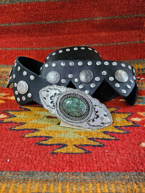 buckle closure
triangle scalloped silhouette with silver concho studs
ornate silver buckle with turquoise stone
leather
Size 30, 34, 38
Black