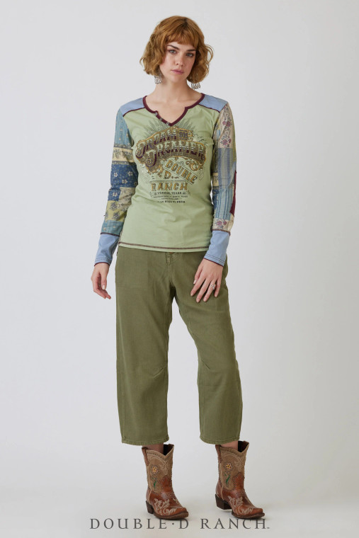 THEY MAY SAY I’M A DREAMER…
And talk about a dream come true! This cool cotton top is one of those “nailed it!” pieces that you can’t wait to wear. The prairie-inspired hues are shades that will work in every season, the patchwork-print sleeves add that little something extra, and the mock-mended elbow patches are just a fun pop of personality. “Dream on Dreamer” speaks to the Untamed side in all of us.

color: grasshopper
content: 100% cotton 
embellishments: 
size: S, M
fit: slim
style number: T3856
collection: Untamed
delivery: in stock