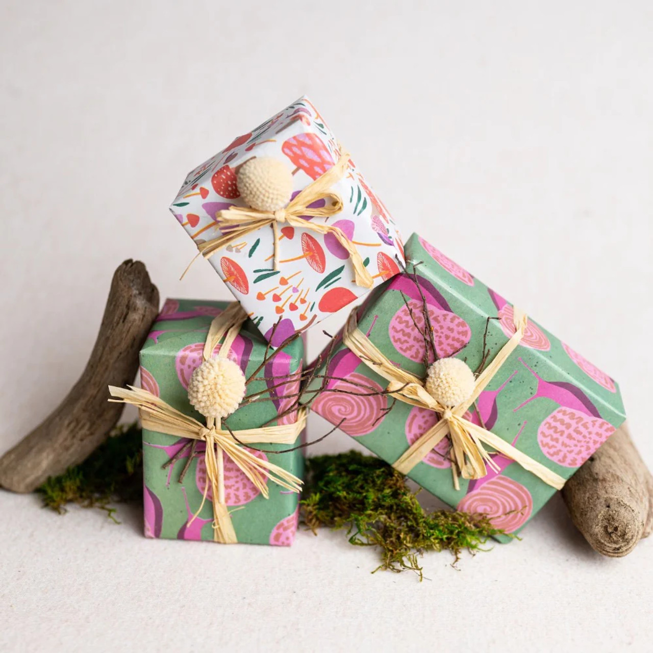 30 Gift Wrapping Ideas: Birthdays, Christmas, Graduations, Weddings, and  More | AllFreePaperCrafts.com