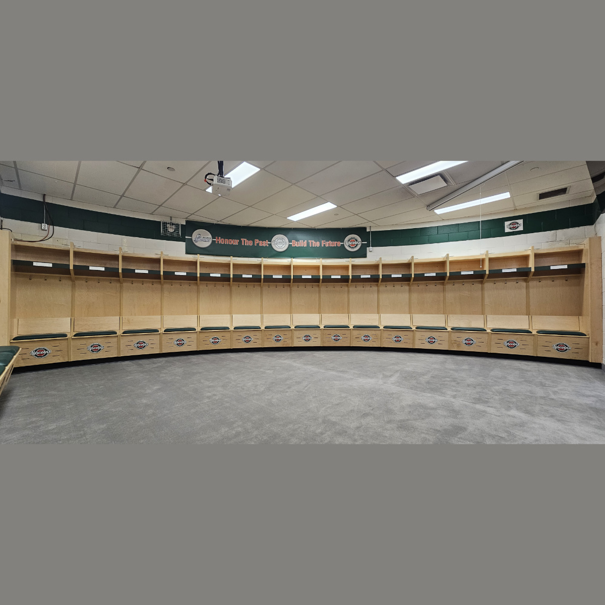 x200 Complete Hockey Locker xHockeyProducts.com USA