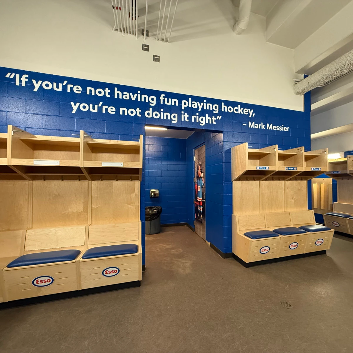 x200 Complete PRO Hockey Locker at xHockeyProducts.ca Canada