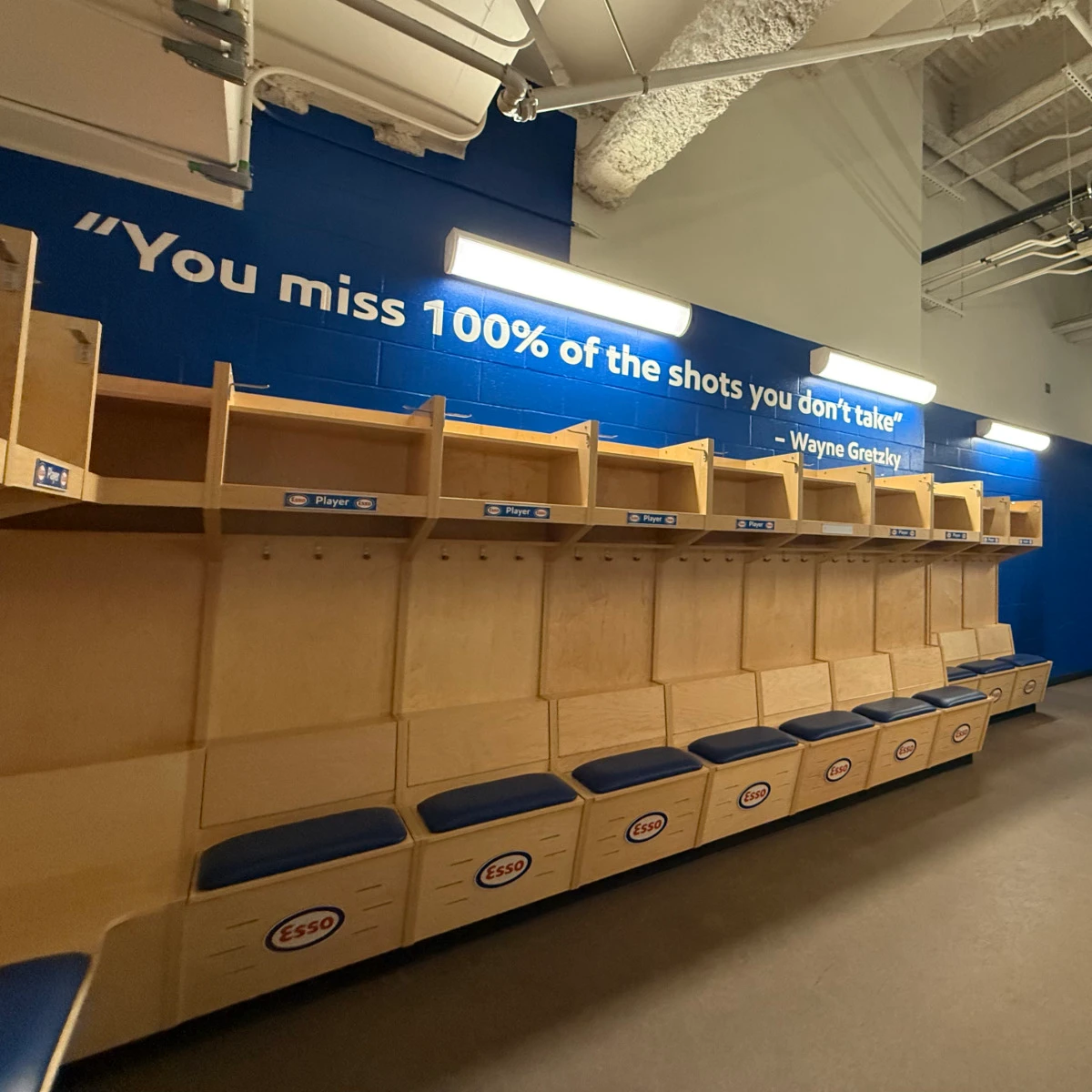 x200 Complete PRO Hockey Locker at xHockeyProducts.ca Canada