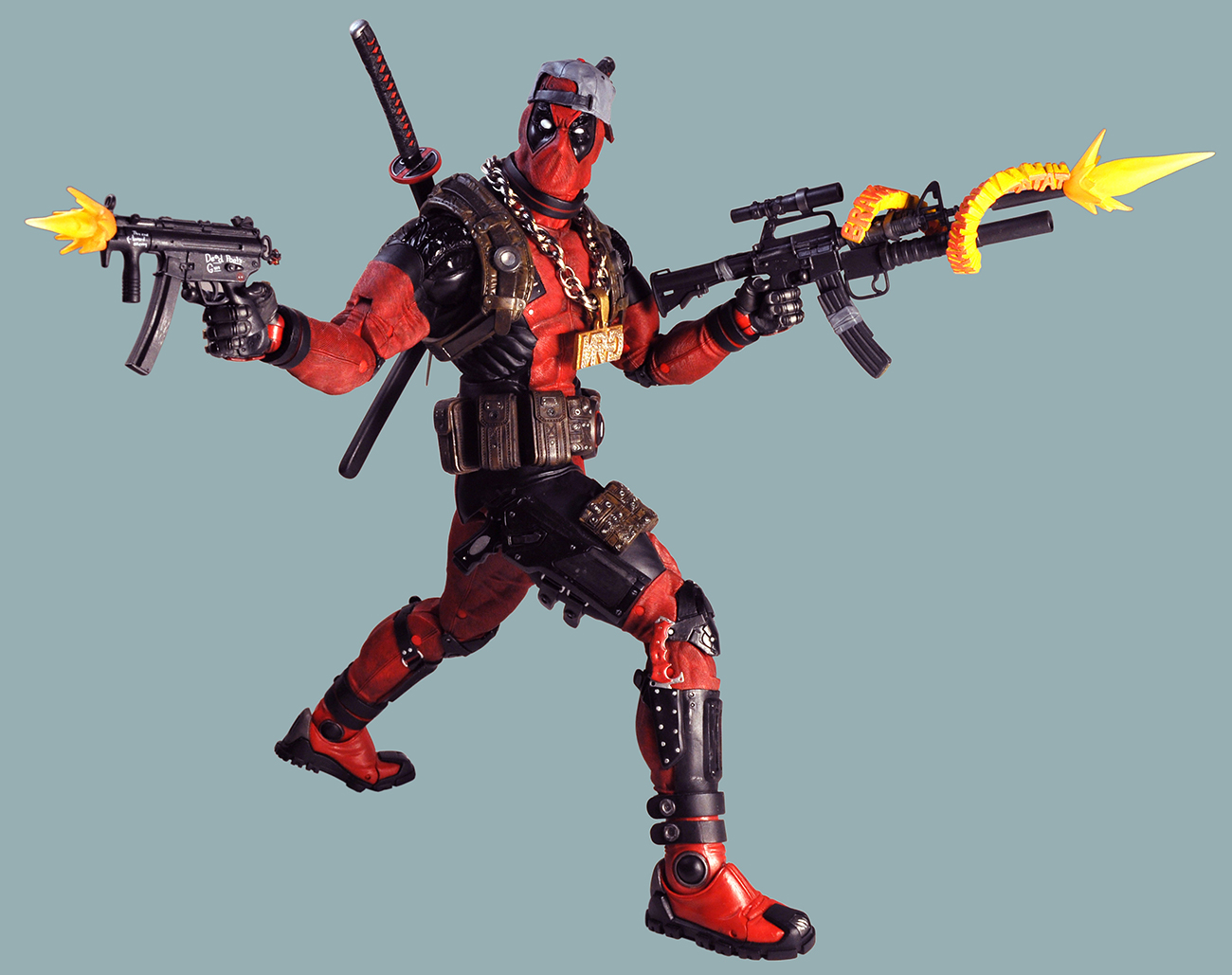 Deadpool - Deadpool Ultimate 1:4 Scale Action Figure