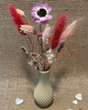 Vaasje met droogbloemen