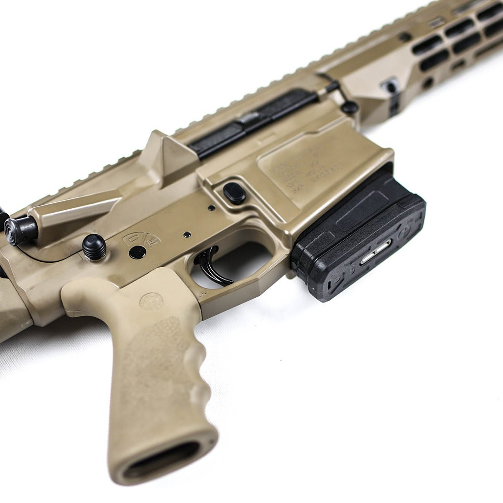 MODDED MOSSBERG 590 SHOCKWAVE 12 GA