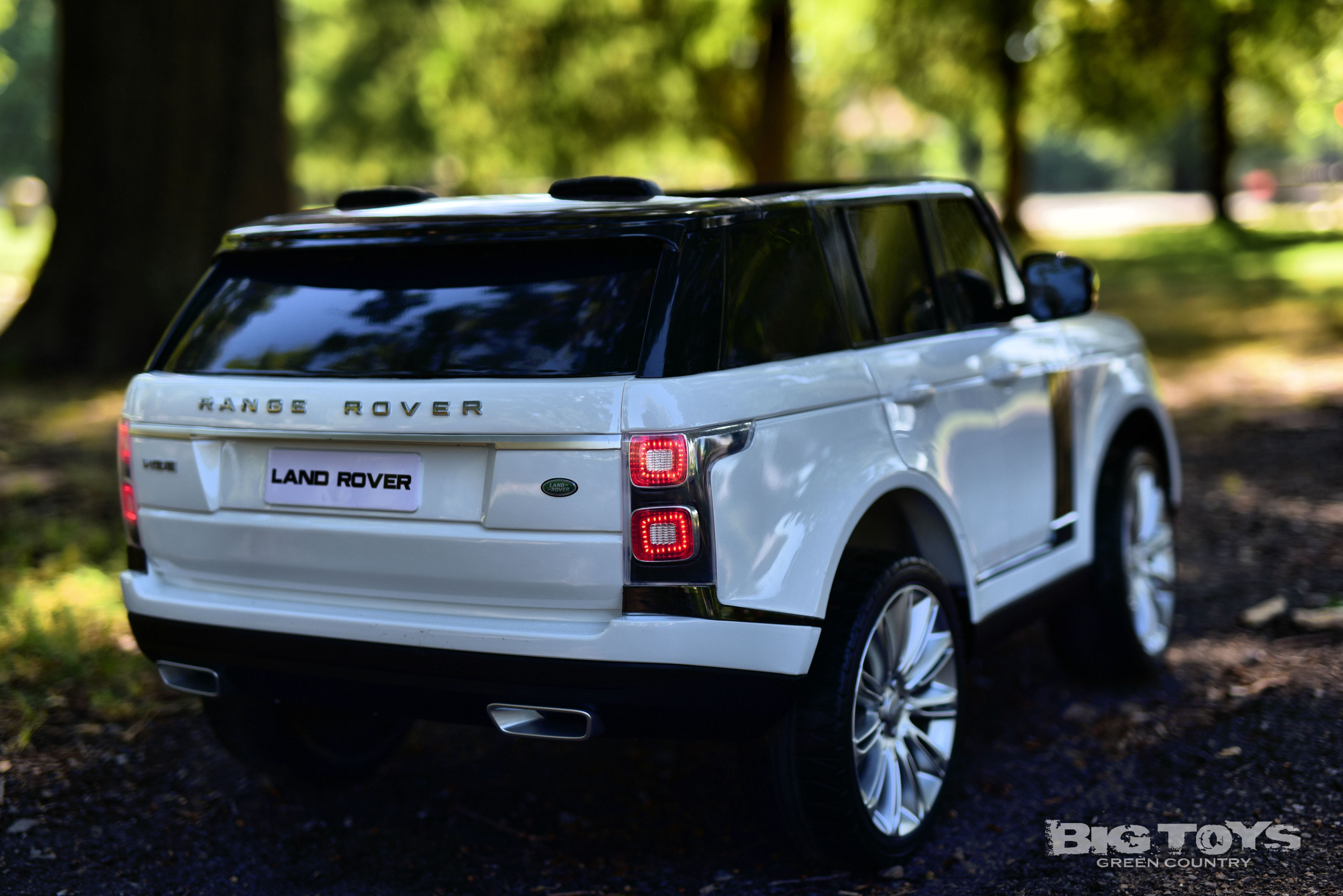 24v Range Rover Ride On SUV w/ Rubber Tires & Leather Seat - White ...