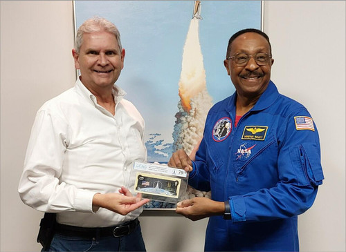 Elite Coinage Co. The Astronauts Memorial Foundation USA Artemis 1 Return to the Moon Limited-Edition Collector Note CAG 70 ✭ EPQ Elite Coinage Co. The Astronauts Memorial Foundation USA Artemis 1 Return to the Moon Limited-Edition Collector Note CAG 70 ✭ EPQ