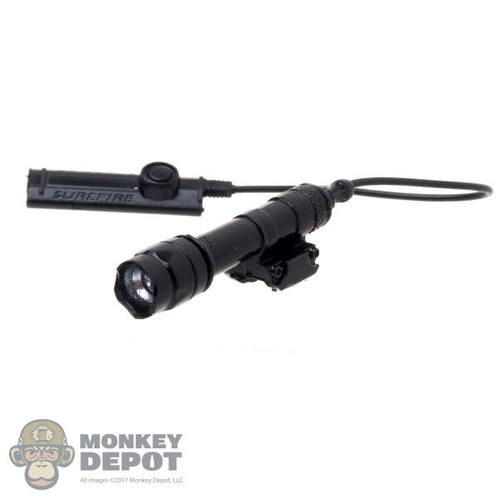Flashlight: DamToys M600 Flashlight w/XT07 Switch